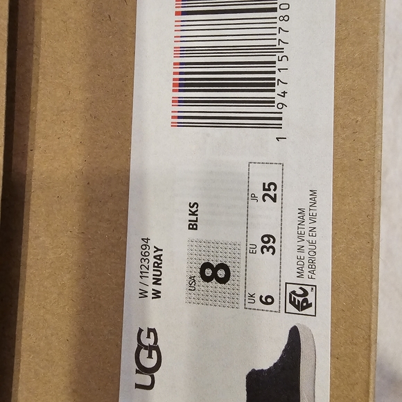 *******SALE SALE Sale*****🤪 New New New UGG....🎁🎁🎁 as pictures in box no tag - Picture 5 of 10